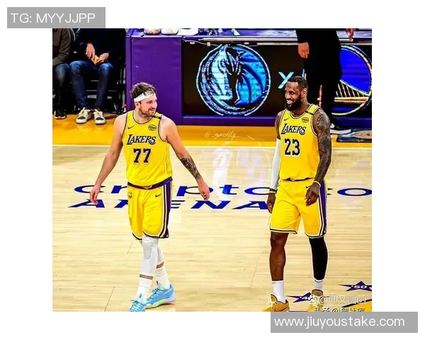 詹姆斯与东契奇上赛季联手出战23场比赛共同取得15胜8负佳绩